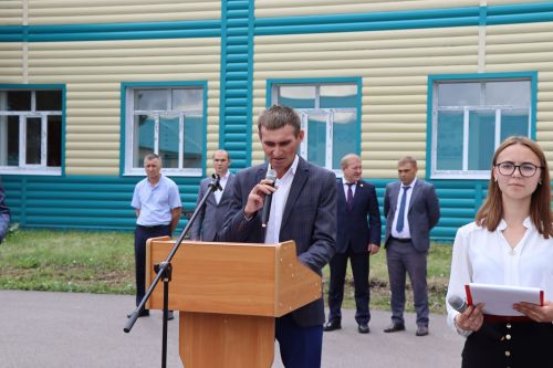 Выпускникам Дрожжановского техникума вручили дипломы