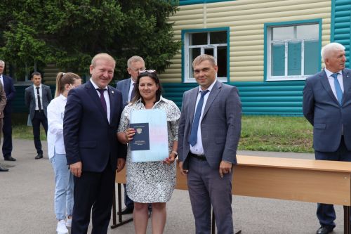 Выпускникам Дрожжановского техникума вручили дипломы