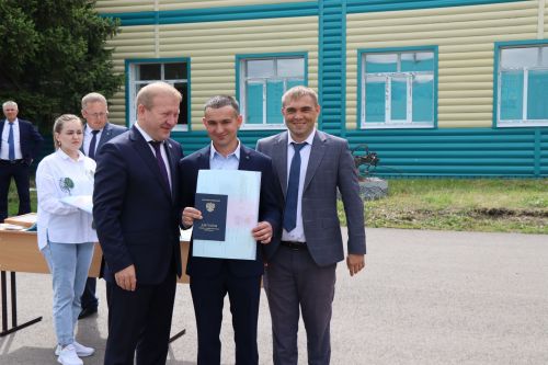 Выпускникам Дрожжановского техникума вручили дипломы