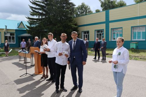 Дрожжановским выпускникам отраслевых технологий были вручены золотые знаки отличия ВФСК ГТО
