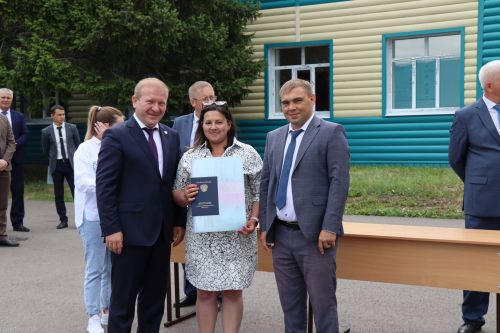 Выпускникам Дрожжановского техникума вручили дипломы