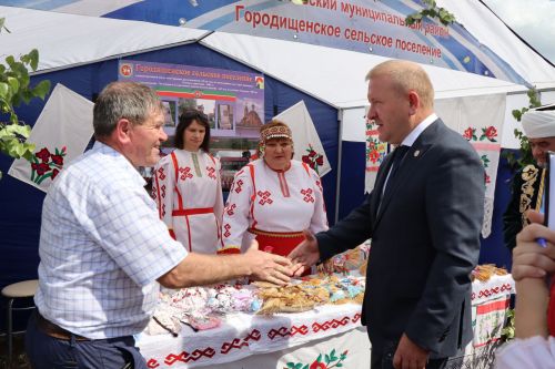 В Дрожжановском районе проходит фестиваль «Троицкие напевы»
