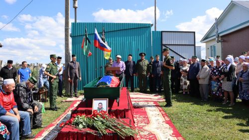 В Дрожжановском районе простились с военнослужащим, который погиб в СВО