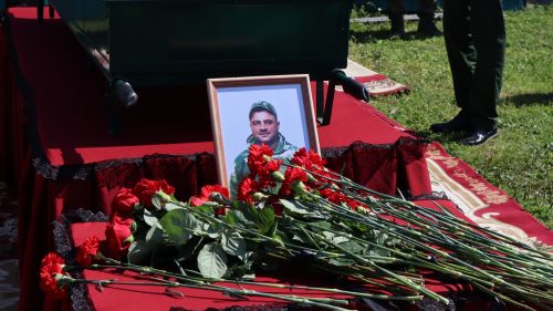 В Дрожжановском районе простились с военнослужащим, который погиб в СВО