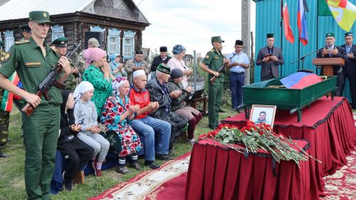 В Дрожжановском районе простились с военнослужащим, который погиб в СВО