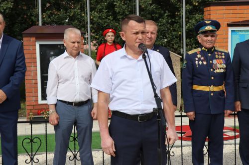 В селе Новое Ильмово Дрожжановского района открыли Аллею Славы