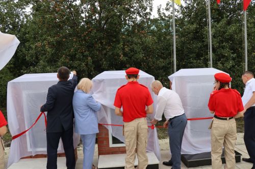 В селе Новое Ильмово Дрожжановского района открыли Аллею Славы