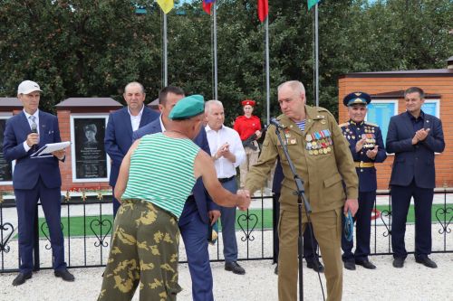 В селе Новое Ильмово Дрожжановского района открыли Аллею Славы