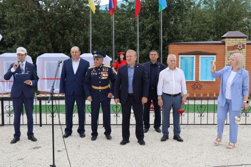 В селе Новое Ильмово Дрожжановского района открыли Аллею Славы