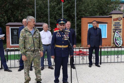 В селе Новое Ильмово Дрожжановского района открыли Аллею Славы