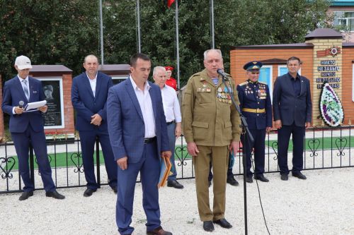 В селе Новое Ильмово Дрожжановского района открыли Аллею Славы