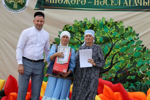 В Дрожжановском районе РТ назвали имена победителей конкурса «Мое генеалогическое древо или моя родословная»