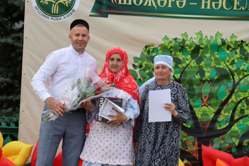 В Дрожжановском районе РТ назвали имена победителей конкурса «Мое генеалогическое древо или моя родословная»