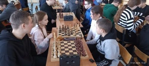 В Дрожжаном среди учащихся прошёл районный турнир по шахматам на призы А. Е. Ярухина