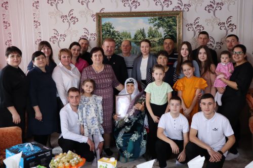 Çулсем иртсен —иртчӗр, чи пахи — чун вунҫиччӗре юлтăр!