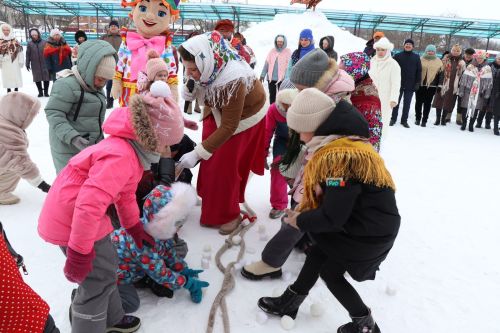 В Международный женский день в Дрожжановском районе РТ проводили зиму