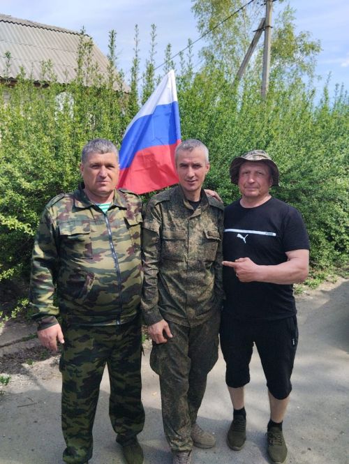 Волонтеры Дрожжановского района РТ доставили гумпомощь и автомобиль УАЗ в зону СВО