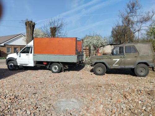 Волонтеры Дрожжановского района РТ доставили гумпомощь и автомобиль УАЗ в зону СВО