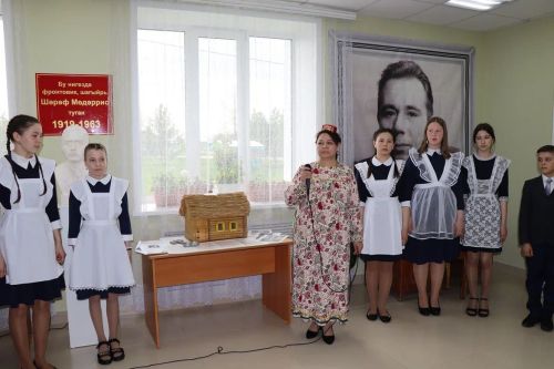 В селе Нижний Каракитан Дрожжановского района РТ открыли музейный уголок Шарафа Мударриса