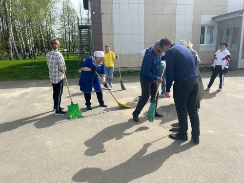 В Дрожжановском районе РТ присоединились к Всероссийскому субботнику