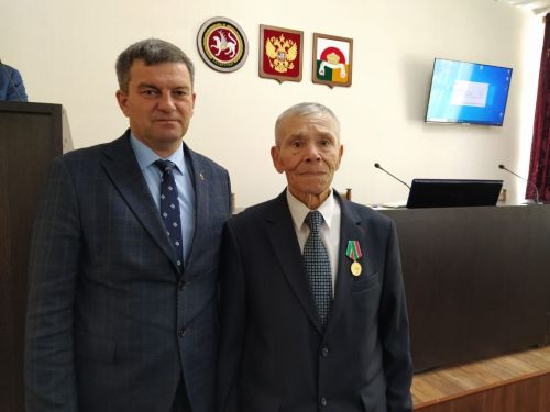 Чүпрәледән Николай Романов «Ветераннар хәрәкәтендәге казанышлары өчен» мактау билгесе белән бүләкләнде