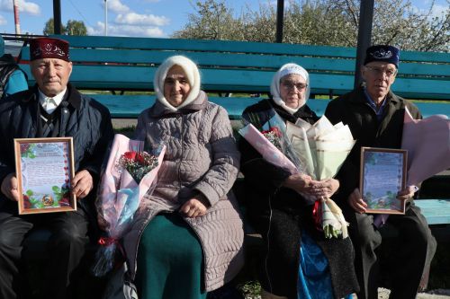 Жители Дрожжановского района РТ отметили Международный день семьи в парке «Чупрэле»