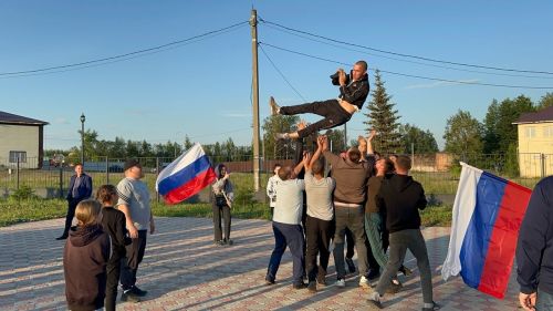 Четверо дрожжановцев отправились на службу в армию