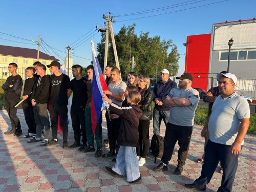 Четверо дрожжановцев отправились на службу в армию