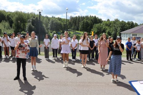«Время Первых»: яркое открытие второй летней смены в лагере «Чайка»