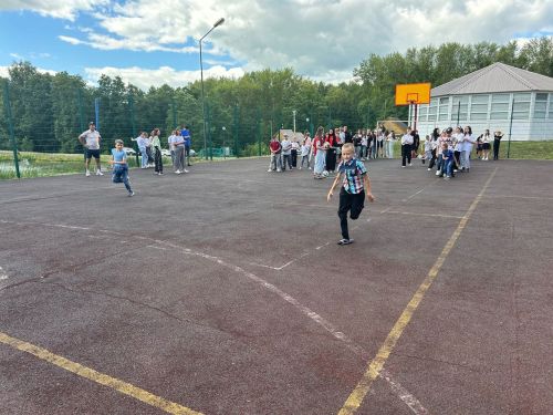 «Время Первых»: яркое открытие второй летней смены в лагере «Чайка»
