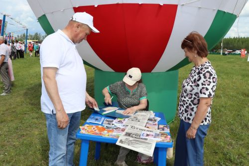 На Сабантуе в Дрожжановском районе РТ организовали подписку на «Туган як» и «Таван ен»