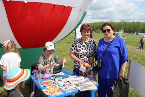 На Сабантуе в Дрожжановском районе РТ организовали подписку на «Туган як» и «Таван ен»