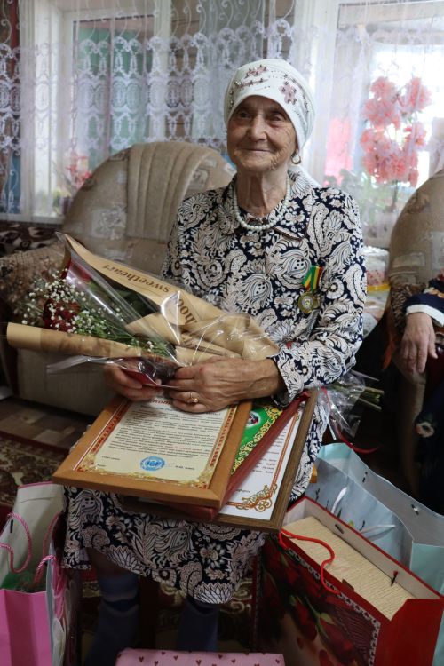 Кукурузная молодость: 85-летняя жительница Дрожжановского района РТ Рауза апа Измайлова рассказала о своей жизни