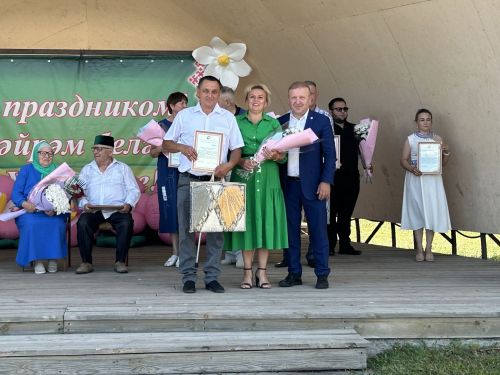 День семьи, любви и верности: дрожжановцы отметили праздник