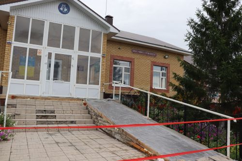 Шкул столовӑйне юсаççӗ