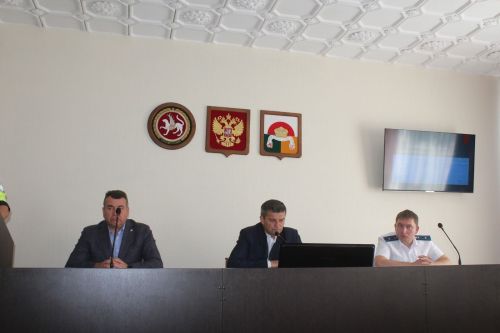 В Дрожжановском районе РТ состоялось расширенное заседание комиссии по БДД