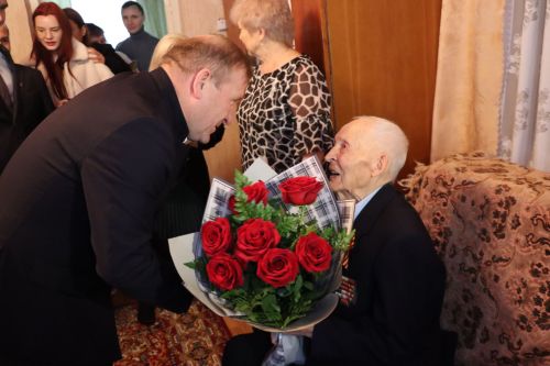 Гордимся нашим земляком: с вековым юбилеем поздравили участника ВОВ Федора Федоровича Мердюкова