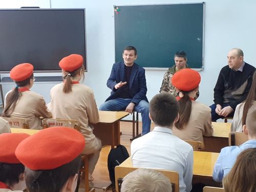 В Новоильмовской СОШ прошло мероприятие, посвященное открытию Года защитника Отечества