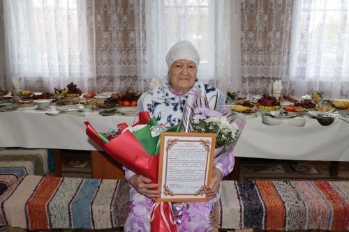 90-летний юбилей отметила жительница  Дрожжановского района РТ Рашида Заббарова