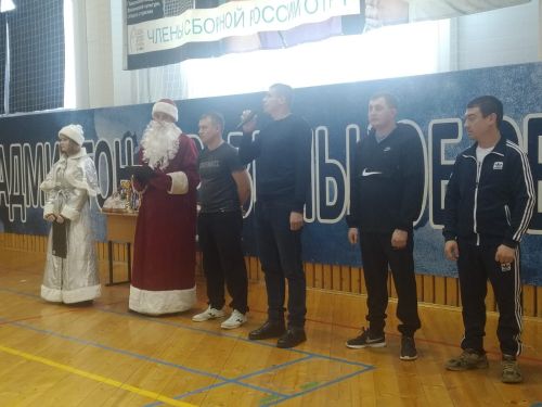 В Дрожжановском районе РТ состоялись соревнования по настольному теннису на призы Деда Мороза