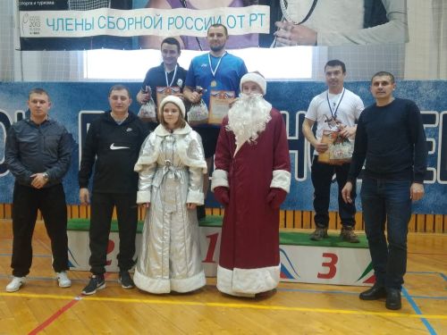 В Дрожжановском районе РТ состоялись соревнования по настольному теннису на призы Деда Мороза
