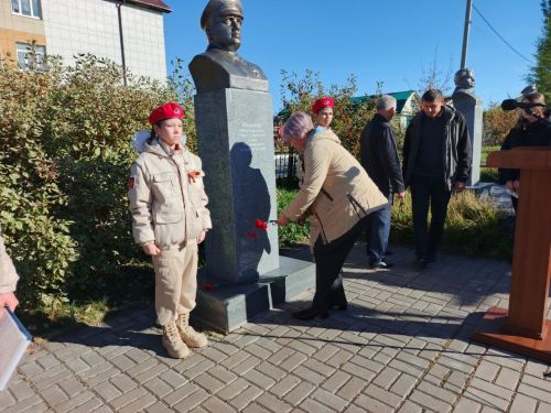 В Дрожжановском районе почтили память Героя Советского Союза Петра Юхвитова