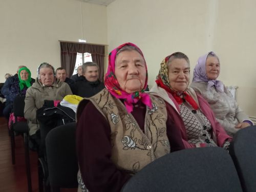 В Новоильмовском сельском доме культуры прошел праздничный концерт для старшего поколения