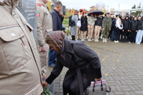 В Дрожжаном состоялся митинг, посвященный полному кавалеру ордена Трудовой Славы