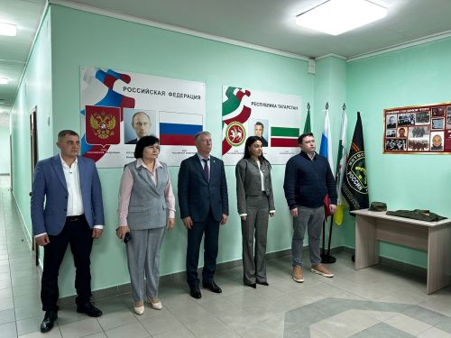 В Стародрожжановской школе №1 открыли уголок памяти участнику СВО