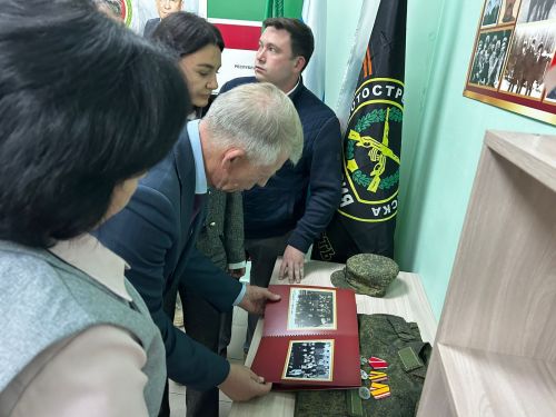 В Стародрожжановской школе №1 открыли уголок памяти участнику СВО