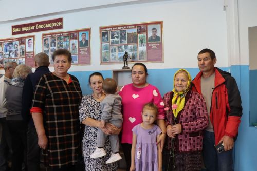 В Алешкин-Саплыкской школе открыли уголки памяти участникам СВО