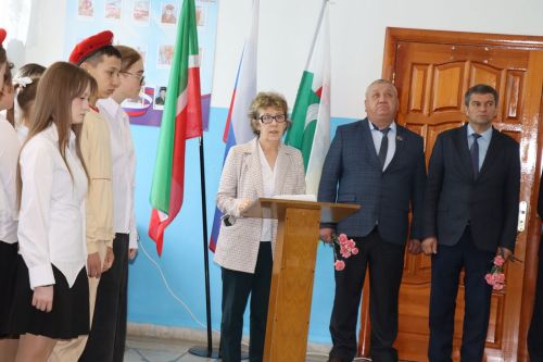 В Алешкин-Саплыкской школе открыли уголки памяти участникам СВО