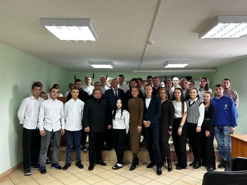 Команда кадрового резерва Раиса РТ с рабочим визитом находится в Дрожжановском районе