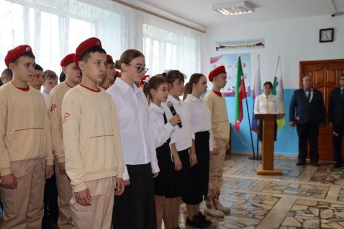 В Алешкин-Саплыкской школе открыли уголки памяти участникам СВО